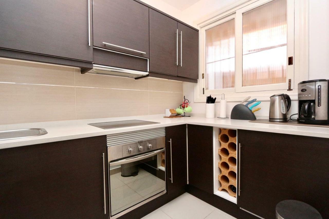 3- Bedroom Apartment In The Centre Of Calpe With Nice Living Room, 1 Bathroom. Екстериор снимка