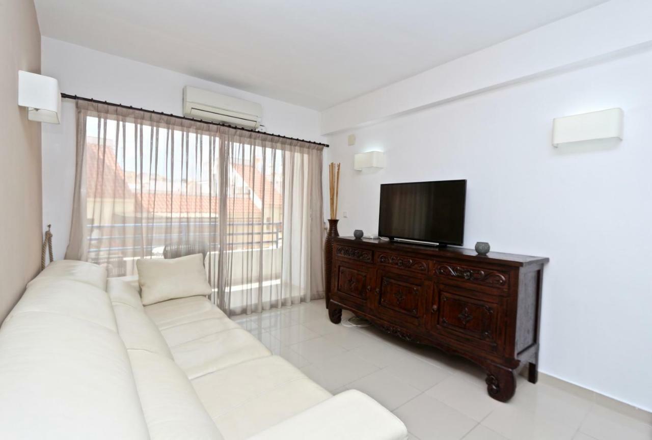 3- Bedroom Apartment In The Centre Of Calpe With Nice Living Room, 1 Bathroom. Екстериор снимка